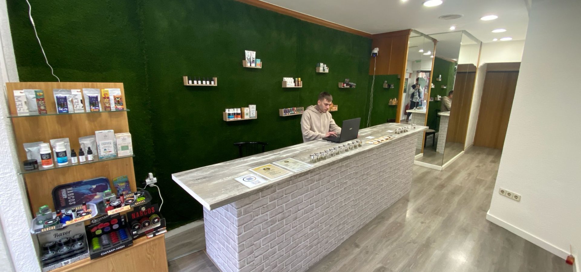 Lemon Skunk CBD Shop Tienda de CBD en Albacete